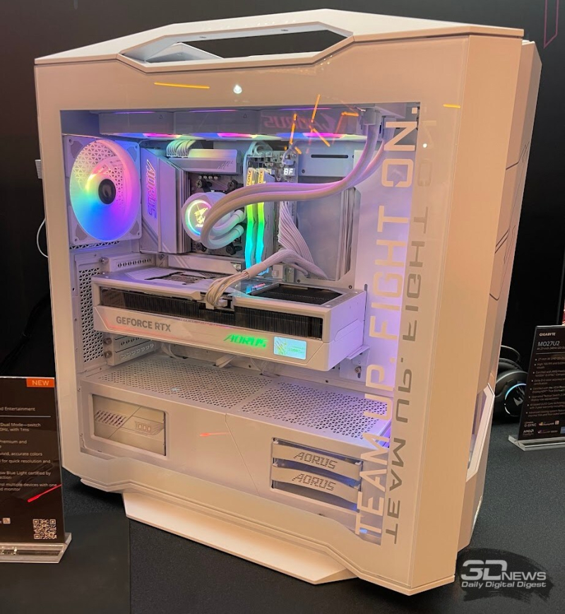 Репортаж со стенда GIGABYTE на выставке Computex 2025: геймерские ноутбуки и мощные компьютеры для ИИ и игр