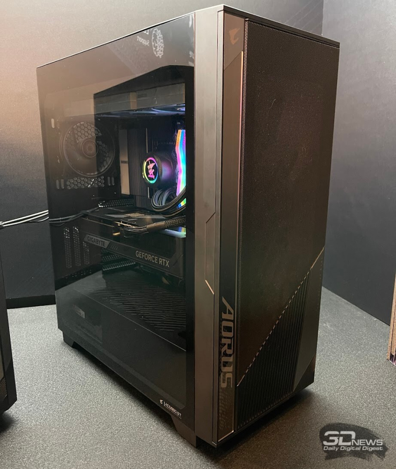 Репортаж со стенда GIGABYTE на выставке Computex 2025: геймерские ноутбуки и мощные компьютеры для ИИ и игр