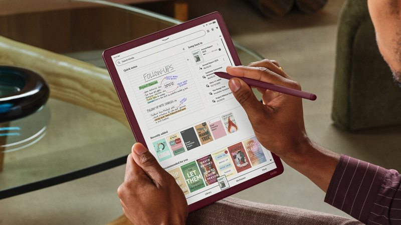 Amazon представила 11-дюймовые ридеры Kindle Scribe и Kindle Scribe Colorsoft с ИИ и ценой от $430